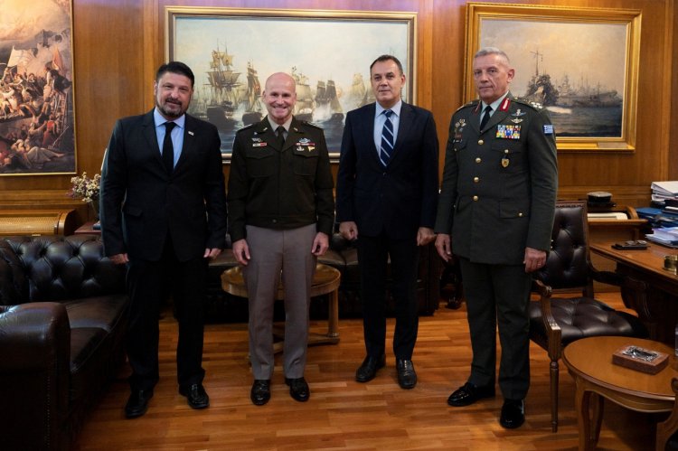 Συνάντηση ΥΕΘΑ Νικόλαου Παναγιωτόπουλου με τον Ανώτατο Διοικητή Συμμαχικών Δυνάμεων στην Ευρώπη Στρατηγό Κρίστοφερ Καβόλι