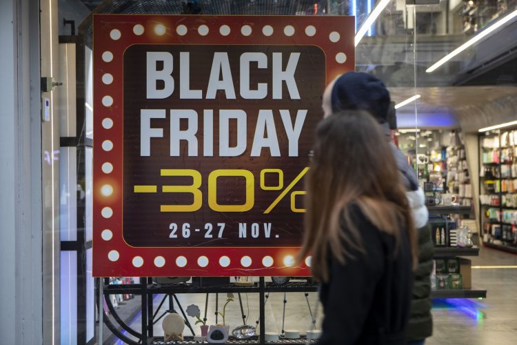 Black Friday 2022 προσφορές: Τι «κυνηγούν» φέτος οι καταναλωτές