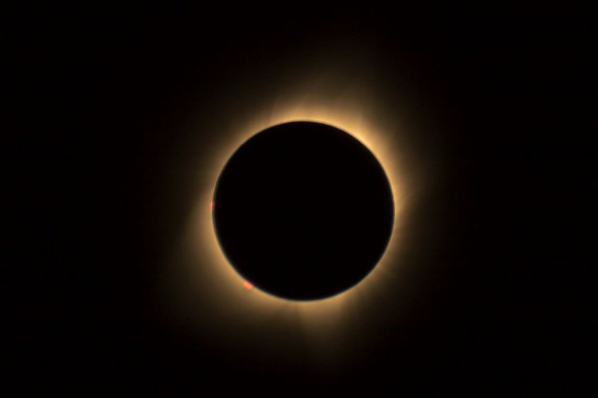 Έκλειψη ηλίου αλεξίπτωτο: Εντυπωσιακό βίντεο από το Τέξας