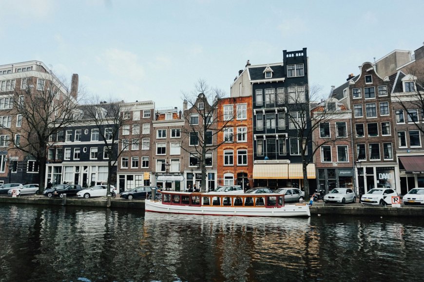 Μέτρα για τον τουρισμό στο Άμστερνταμ: Στόχος η βιωσιμότητα της πόλης