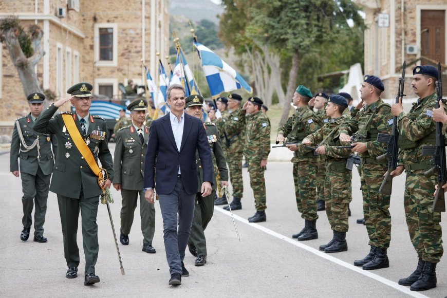 Μητσοτάκης – Χίος: «Στρατηγική επιλογή η συνεχής επένδυση στις Ένοπλες Δυνάμεις»