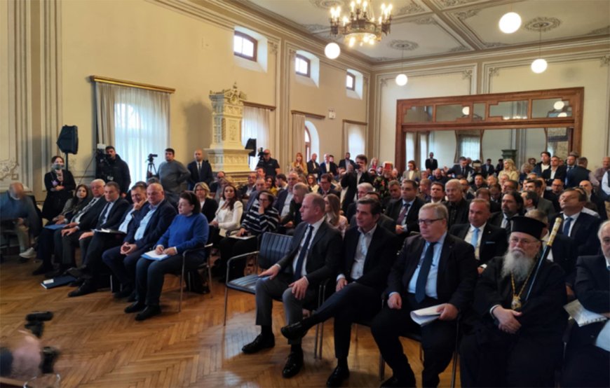 ΣΥΡΙΖΑ ΚΑΒΑΛΑΣ: Στο ίδιο έργο θεατές;