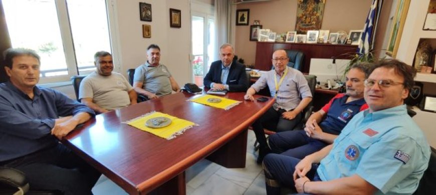 Στον δήμαρχο Θάσου ο διευθυντής του ΕΚΑΒ Καβάλας