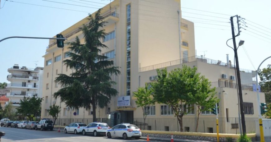 Σύλληψη στη Δράμα με αναδιπλούμενο μαχαίρι και σπρέι πιπεριού